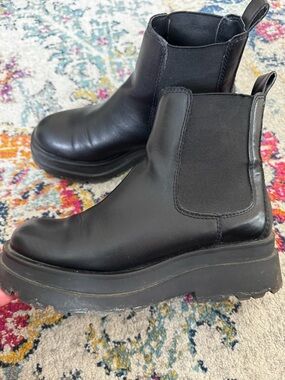 ALDO Chelsea Boots - 7.5
